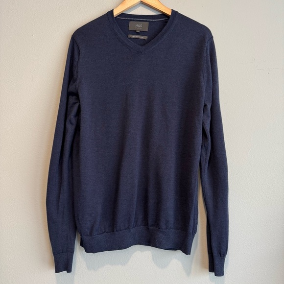 marks and spencer Collection Sweater V Neck Wool Lightweight XL - Picture 1 of 4